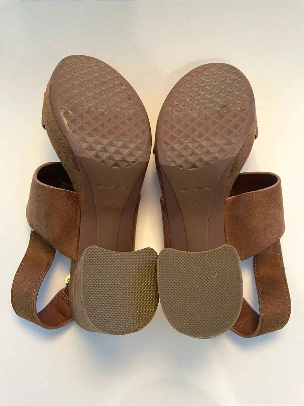 Aerosoles Tan Suede Sing Backs with Block Heel